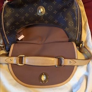 Louis Vuitton Tulum Hobo bag